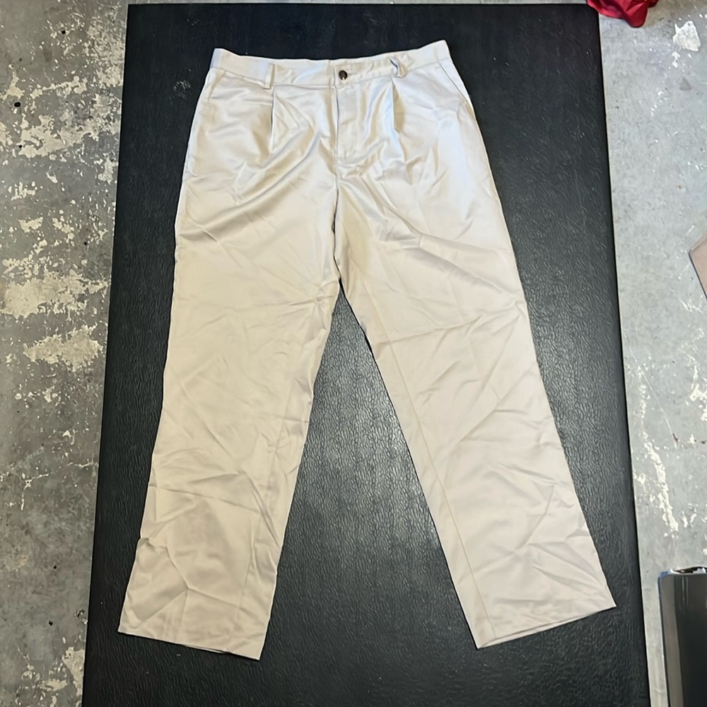 Adidas men’s Climalite quick dry khaki pants, 34x32 EUC